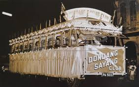 Dondang sayang ialah sejenis balada cinta melayu tradisional. For The Love Of Dondang Sayang