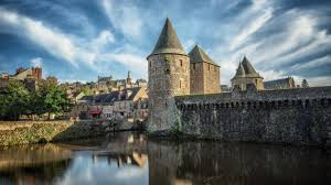 The 11th century fougeres castle dates from the 11th century and is one of europe's largest medieval castles. Chateau De Fougeres The Largest Fortress In Europe Ille Et Vilaine Tourisme 35 En Bretagne