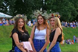 Стародубов юрий иванович ночь ивана купала. Krasuni Yizha Ta Vogon Na Odeshini Iz Koloritom Vidznachili Ivana Kupala Foto