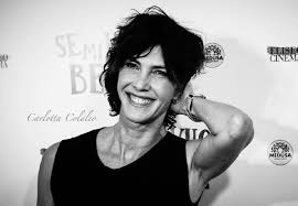 Maria amelia monti è sposata, e suo marito è un celebre drammaturgo e regista, edoardo erba. Maria Amelia Monti Eta Carriera Marito Figli Tutto Su Di Lei