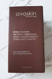 Karena benzoyl peroxide dan retinol adalah kandungan skincare yang tidak boleh dicampur, lebih disarankan untuk menggunakan kedua produk dengan kandungan benzoyl peroxide dan retinol di hari yang berbeda. Avoskin Miraculous Retinol Ampoule Metamorph Me