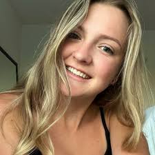 katie houle☾︎💀 (@kittyhoule)