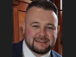 Stars pay tribute to 'magnificent' country musician who died in Louth crash 