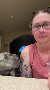 Isabell Moon's Instagram, Twitter & Facebook