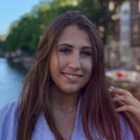 Alexandra Fishman's Instagram, Twitter & Facebook