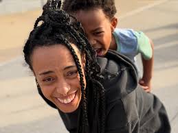 Week 1 of our @thejoyathletics Couch to 5k program done in partnership with  @detroitriverfront ✓ 55+ participants showing up for themselves, building  fitness, and proving that this space is for everyone. This