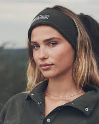 Meet your new go-to travel companion- the LJ Duffle Bag. This bag is a  great size to carry everything you need, and features easy carry handles  and an adjustable detachable shoulder strap.