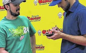 27 best images about nascar birthday cakes on pinterest. Nascar Fans Race To Town To Meet Chase Elliott Robesonian