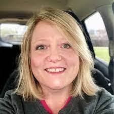 Robin Furney's Instagram, Twitter & Facebook