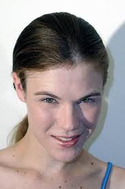 Anne Howe's Instagram, Twitter & Facebook