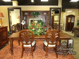 American Signature Dining Table In A Dark Finish With Six Chairs Love That The Chair Legs Match The Table Legs Signature Table American Signature Table Legs