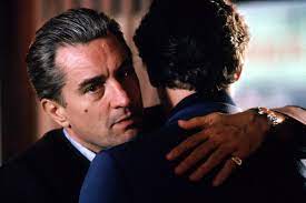 But aside from the list of heavyweight actors in the irishman such as robert de niro, al pacino, joe pesci and harvey keitel, the film. Bild Zu Robert De Niro Goodfellas Drei Jahrzehnte In Der Mafia Bild Robert De Niro Filmstarts De