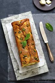 Cake Aux Courgettes Et A La Feta Un Dejeuner De Soleil Recette Cake Courgette Repas Vegetarien Recette