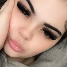 Tammy Silveira's Instagram, Twitter & Facebook