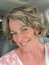 Stephen Leishman's Instagram, Twitter & Facebook