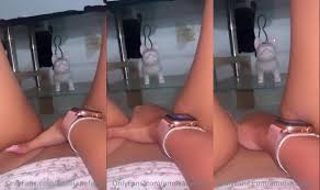 Amelianeferet Touches Her Pussy With Fingers | PimpBunny