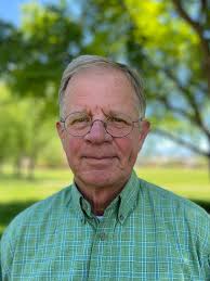 Colorado Rocky Mountain School CEO And Leadership: Executives and  Demographics