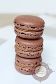 Macarons Au Praline Surprises Et Gourmandises Macaron Praline Macaron Gourmandise