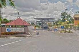 Institut ini bermula pada penghujung tahun 1947 dengan pengambilan seramai 19 guru pelatih. Institut Pendidikan Guru Kampus Batu Lintang