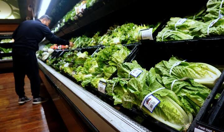Cyclosporiasis outbreak sparks produce safety fears; Taco Bell and California in focus as diarrhea cases rise