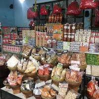 Kota yang disebut dengan bandung lautan api ini mempunyai cita rasa yang pedas dan gurih. Pusaka Oleh Oleh Khas Ciwidey Bandung Jawa Barat