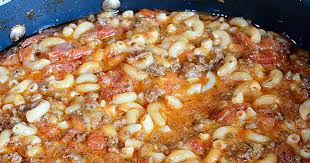 Un Ajoute Une Epice Bien Speciale A Notre Macaroni Mais Sans Elle Le Resultat Ne Sera Jamais Aussi Delicieux Recipes Cooking Recipes Food