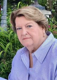 Memorial service for arts magnet alumni