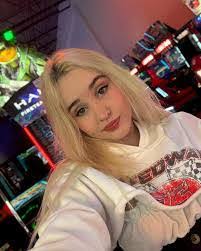 Mia Ann's Instagram, Twitter & Facebook