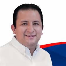 Una chica trans quiere ser alcalde de zacatelco. by Infalible