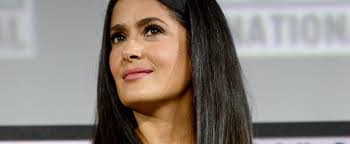 Salma hayek has access to some of the most gifted glam teams in hollywood and beyond, regularly looking to stylist jennifer yepez to get her hair looking its most gorgeous. Salma Hayek S Curly Hair Texture Popsugar Beauty