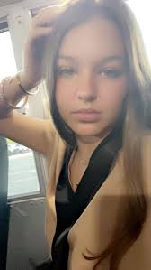 Just looked trough my old drawings and found my proud. 2 of my old Taylor  Swift portraits. No i'm not good at this right now. This was ehen i was  like 14