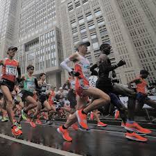 The tokyo marathon (東京マラソン, tokyo marason) is an annual marathon sporting event in tokyo, the capital of japan. Maraton De Tokio Recorta Sus Plazas A 25 Mil Y Se Abre A Los Extranjeros Mui Fitness Noticias