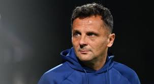 AMERIČKI ČEHOV: Kratki rezovi Raymonda Carvera