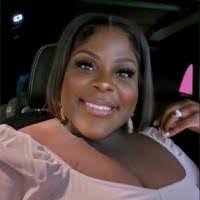 Roxanne Lunsford's Instagram, Twitter & Facebook