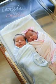 Foto anak kembar cowok dan cewek yang bikin gemas foto 7. 59 Ide Ulzzang Twins Triplets Di 2021 Foto Bayi Kembar Bayi Lucu