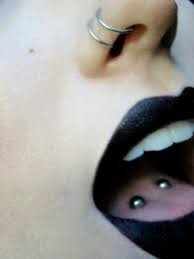 La Volpe Czerwiec 2012 Cool Piercings Double Tongue Piercing Double Nose Piercing