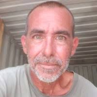 100+ perfiles de «Coll»