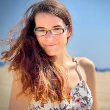 Emily Sinay's Instagram, Twitter & Facebook