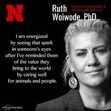 Beverly Hampton's Instagram, Twitter & Facebook