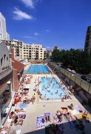 piscine butte aux cailles outdoor pool paris travel travel