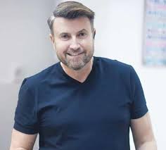 Este unul dintre cei mai cunoscuţi creatori de modă din românia şi nu numai. CÄƒtÄƒlin Botezatu Alchetron The Free Social Encyclopedia