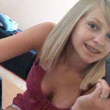 Samantha Garlock's Instagram, Twitter & Facebook