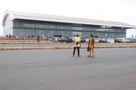 A young female nigerian lady, nwando okplaeke, has been praised by nigerians for being the first female pilot to land an aircraft at the new anambra international airpot on friday, april 30. Twist In Regional Competition As New Airport Opens In Anambra Mp3zion Com Nigeria Foreign Music Download Website