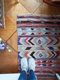 Jeden tag tausende neuer bilder garantiert kostenlos hochwertige videos und bilder von pexels. Turkischer Teppich Teppich Bunt Couch
