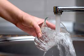 This number goes up or down depending on usage, with families that use 50% more water than average spending about $115.50 a month and families that use 50% less water than average spending about $36.90 a month. How Much Does Water Cost Per Month In An Apartment Apartment School