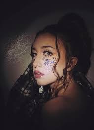 Gracie Webster's Instagram, Twitter & Facebook