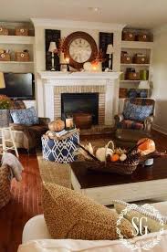 Last week i started my fall decorating in the kitchen, and this week i'm moving on to another fun space to decorate for each season, our dining room. Home Decor In Warm Autumn Colors Paperblog Fall Living Room Summer Living Room Home Living Room
