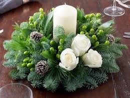 Simple Christmas Centerpiece In Green And White Christmas Floral Arrangements Christmas Flower Arrangements Christmas Floral Arrangements Diy