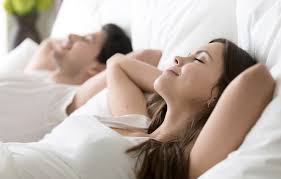 دراسة النوم في غرف منفصلة يعزز العلاقة الجنسية بين الزوجين Edito24