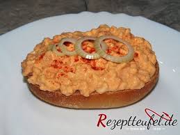Gerupfter Kase Obazda Obatzter Auf Frankische Art Rezeptteufel De Rezept Obatzter Rezepte Essen Und Trinken